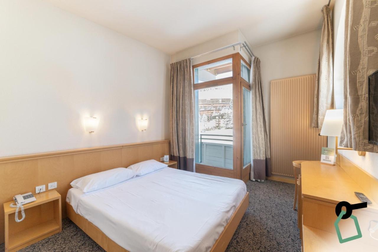 Hotiday Hotel Sestriere Colle Sestriere Exterior photo