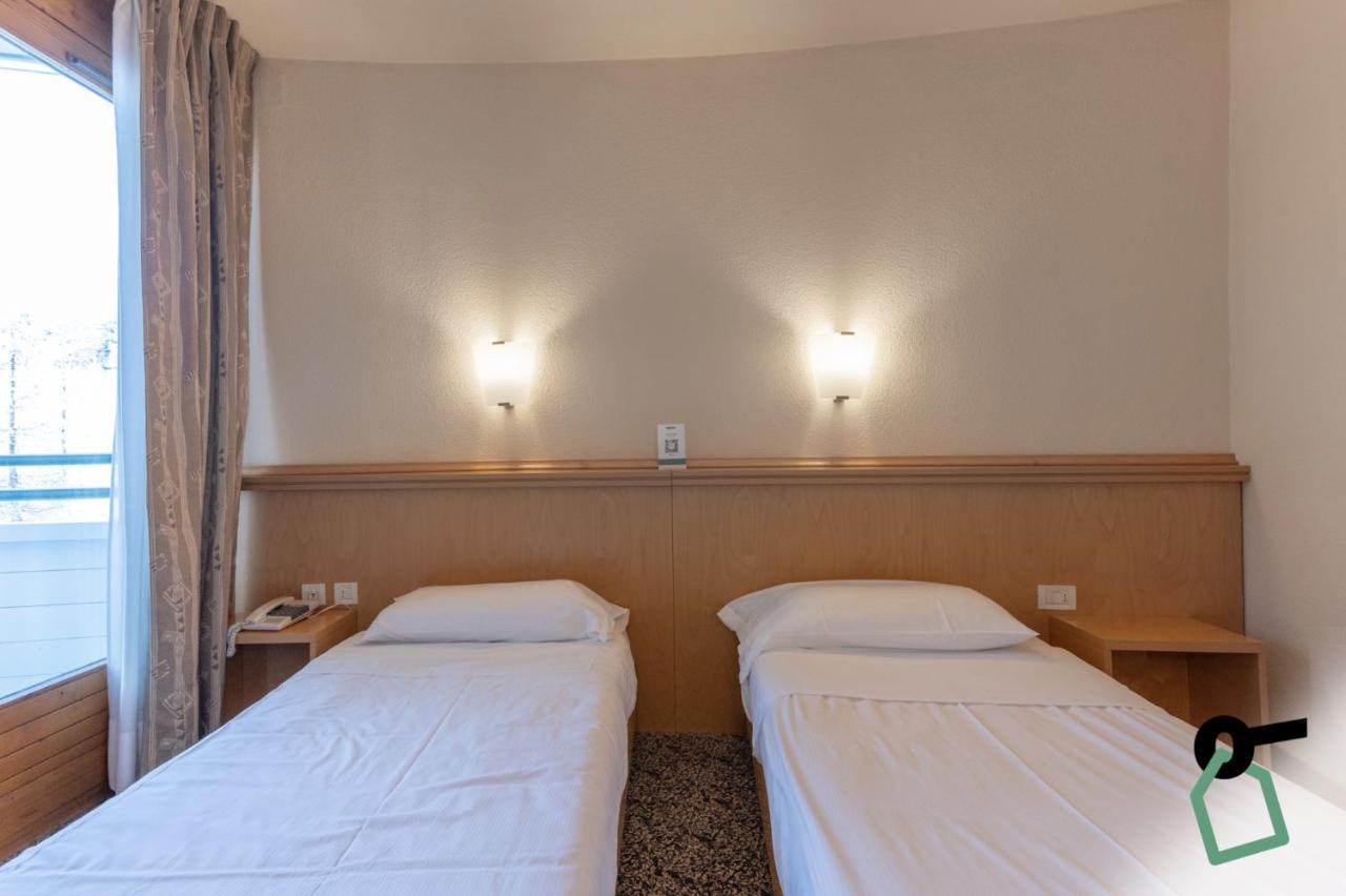 Hotiday Hotel Sestriere Colle Sestriere Exterior photo